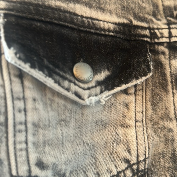 Retrofete Black acid wash puff sleeve denim jacket size small - Picture 4 of 7